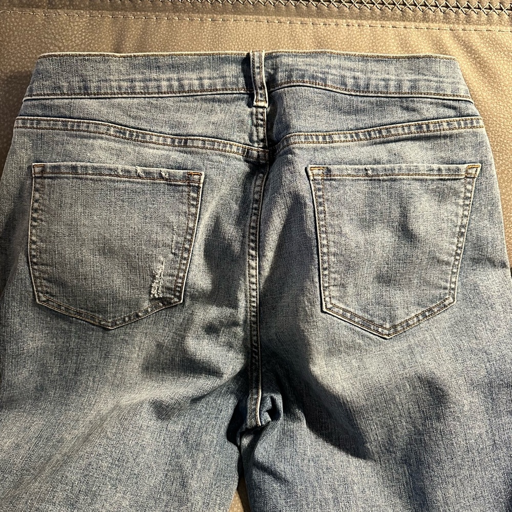 Old Navy Light Blue Distressed Boyfriend Jeans Size 16 Women’s - Picture 7 of 9